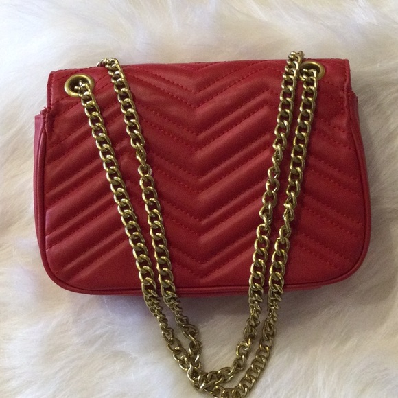 NWOT Crossbody/Shoulder Bag, red leather and chain, Chrysansmile - Picture 3 of 7